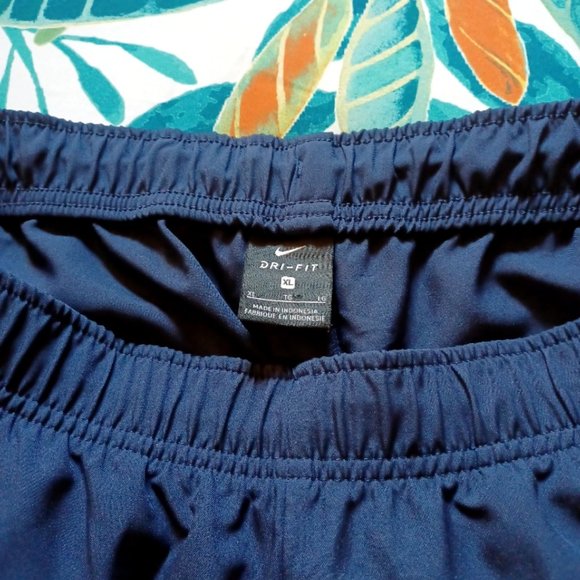 EUC Men's Nike Navy Blue Dri-Fit Lightweight Knit Training Pants Size XL - Picture 3 of 7